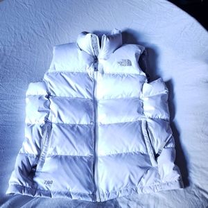 The North Face 700 puffer vest NWOT Wmns Lg